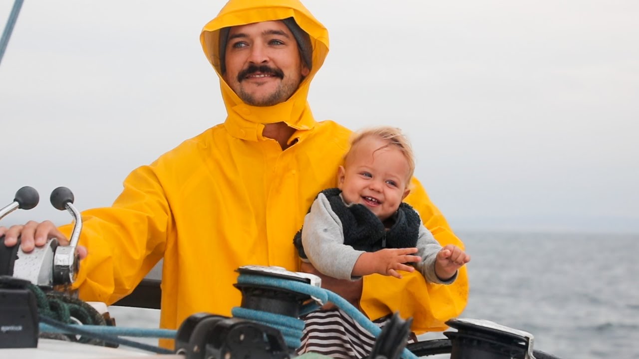 BOAT LIFE: Rainy Day at Sea. Tacking upwind to RHODE