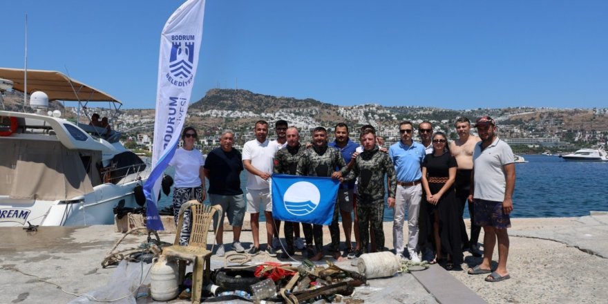 Bodrum Belediyesi tarafından 'Denize En Çok MAVİ Yakışır' sloganıyla on