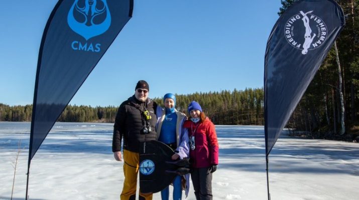 Milli Sporcu Erken, Finlandiya’da Dünya Rekoru Kırdı Milli sporcu Birgül Erken, Finlandiya'da buz altında gerçekleştirdiği dalışta 141 metre mesafeyi