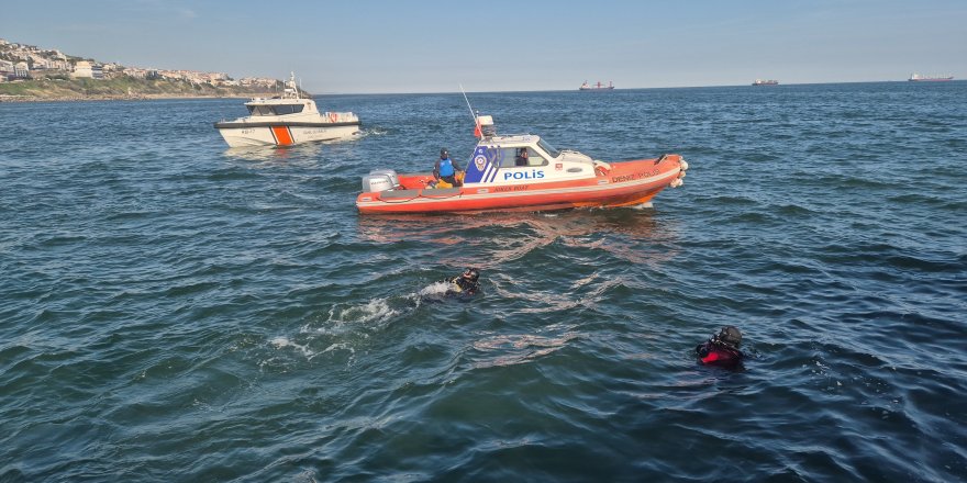 Tekirdağ’da Denizde Temizlik Tekirdağ'da Turizm Haftası kapsamında yapılan deniz dibi temizliğinde yalnızca 2
