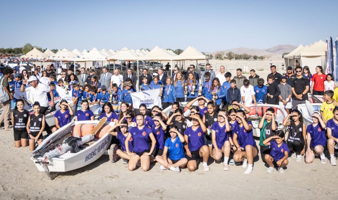 2025 TYF Anadolu Yelken Ligi İkinci Etabı Hirfanlı Baraj Gölü’nde Tamamlandı Kırşehir Valiliği, Kırşehir Gençlik ve Spor İl Müdürlüğü ve Ahiler