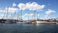 100 yaşını aşmış ahşap yelkenliler ikinci kez buluştu. Koç Üniversitesi Denizcilik Forumu’nun (KÜDENFOR) Kalamış Marina’da düzenlediği Klasik Tekneler Buluşması’nda en büyük ilgiyi iş adamı Rahmi Koç’a ait 116 yaşındaki ‘Romola’ gördü. KÜDENFOR, Setur Kalamış Marina’da geleneksel ahşap yelkenlilerle son teknolojiyle […]