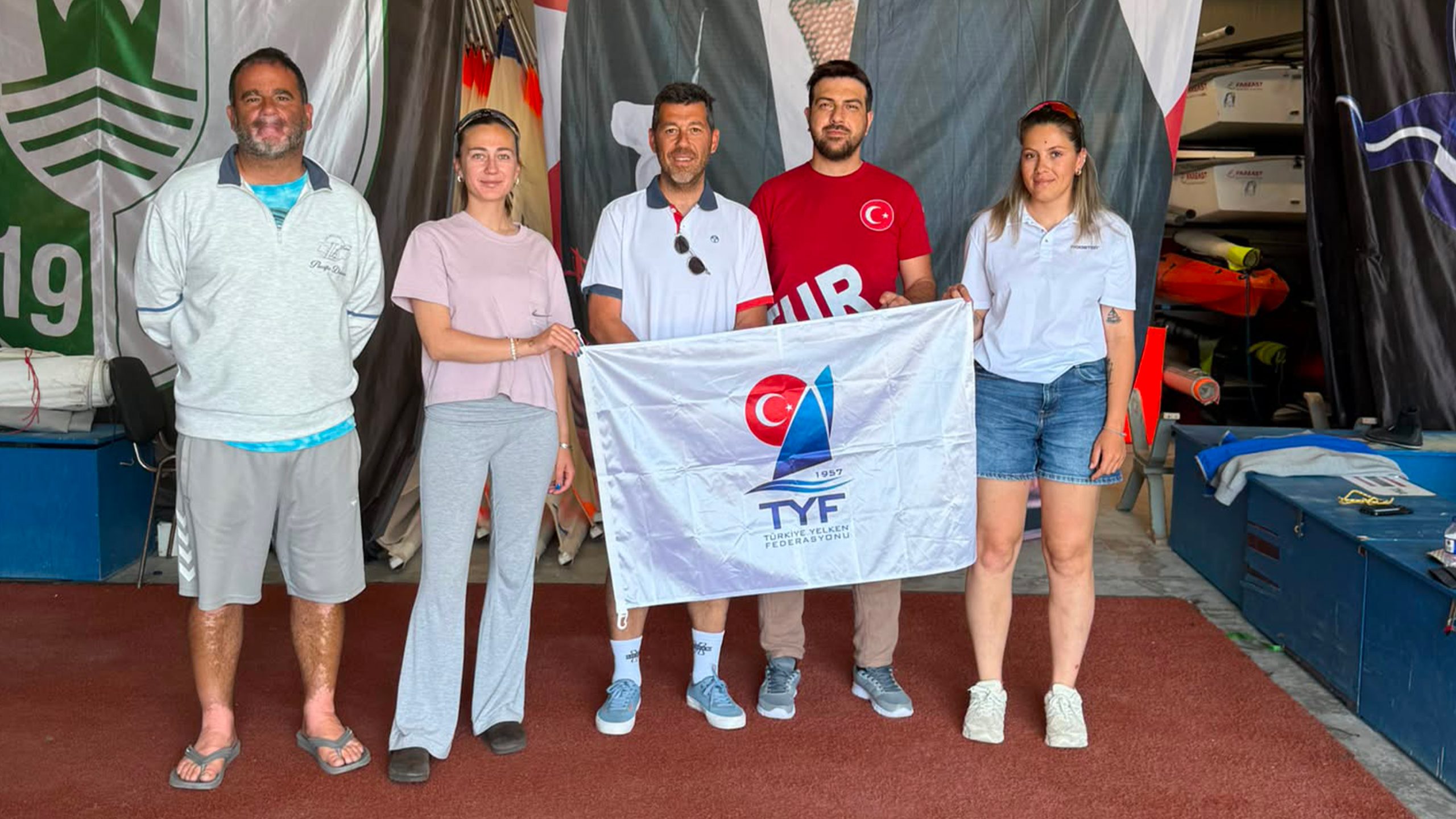 Türkiye Yelken Federasyonu faaliyet programı kapsamında düzenlenen Yelkenli Tekne Eğitmeni