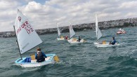 Tekirdağ Yelken İhtisas Kulübü’nün düzenlediği 5.International Süleymanpaşa Optimist Cup’ta heyecan başladı. Tayland, Malta, İtalya, Rusya, Ukrayna, Bulgaristan, Romanya, Yunanistan ve Türkiye’den olmak üzere 32 kulüpten 186 sporcu kupaya uzanmak için mücadele edecek. 5.International Süleymanpaşa Optimist Cup 8 Eylül tarihinde düzenlenecek […]