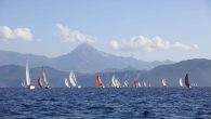 Göcek Yat Kulübü tarafından düzenlenen 17.Göcek Sonbahar Yarış Haftası ve Atatürk Kupası 108 tekne ve 770 yarışçının katılımıyla tamamlandı. Fethiye Körfezi’nde 5 yarış gerçekleştirilirken IRC 1 grubunda yarışan Vakkorama teknesi ve skipper’ı Cem Hakko ve ekibi, Atatürk Kupasını almaya hak […]