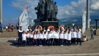 TYF Hatay İli Faaliyet Programı’nda yer alan Atatürk Kupası Yelken Yarışları 09 – 10 Kasım tarihlerinde İskenderun Yelken Kulübü ev sahipliğinde gerçekleştirildi. İskenderun Yelken Kulübü Antrenörü Gökhan Durkal “81. ölüm yıl dönümünde Ulu Önderimiz Mustafa Kemal Atatürk anısına gerçekleştirdiğimiz yelken […]