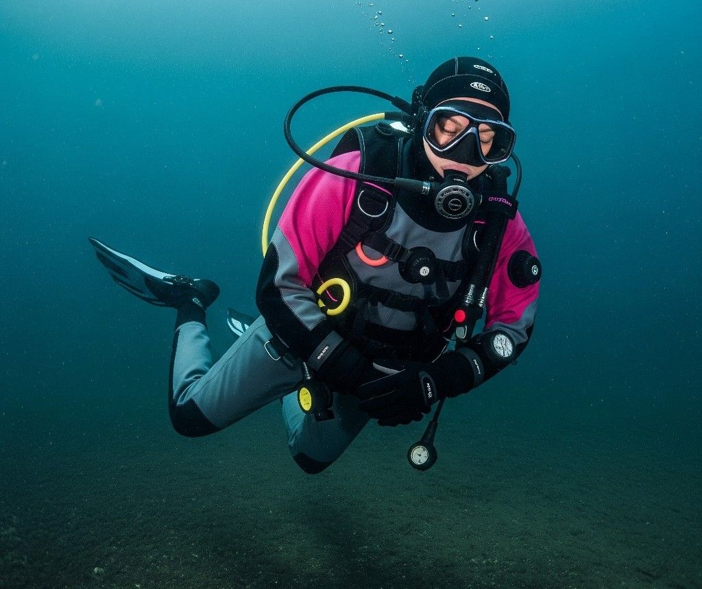 Bu arada balıkadamlığın zirvesinin üç yıldız olduğunu ıslak ve de