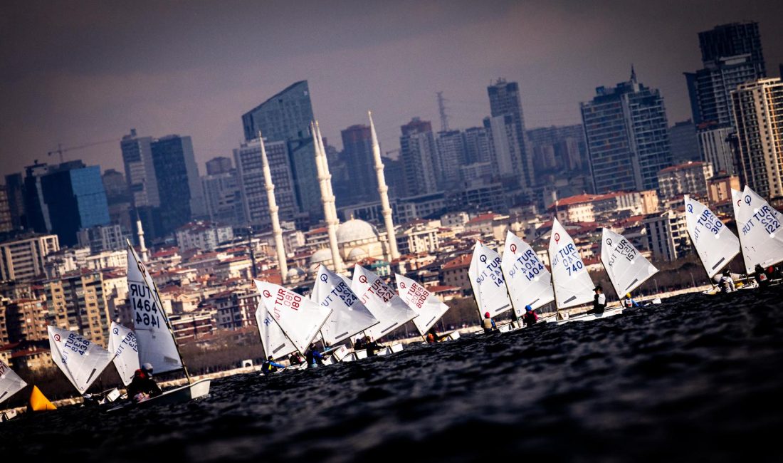 2025-2026 TYF Yelken Ligi 3. Ayak Optimist Yıldızlar Kupası Yarışlarında İlk Gün! 11-17 Nisan tarihleri arasında Ankara Yelken Spor Kulübü ve İstanbu