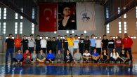 Laser Radial ve 420 Milli Takım Aday kamplarında bulunan yelkencilere Milli Takım’a girebilmek için gerekli olan TYF Fiziksel Yeterlilik Testleri uygulandı. Dokuz Eylül Üniversitesi İnciraltı Yerleşkesi Spor Tesisleri’nde yapılan testler; TYF Antrenörleri Onur Derebaşı, Onur Karasu, Tayfun Erey, Dokuz Eylül […]