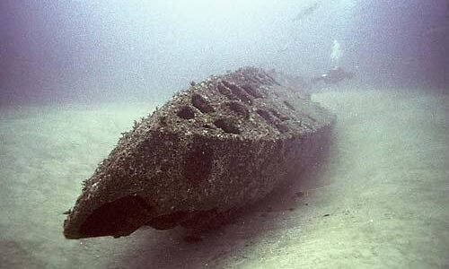 Alman Denizaltısı, U-701, batık olarak ABD’nin North Carolina eyaletindedir. Vatanından çok çok uzakta, Atlantik Okyanusunun Hatteras Burnu açıklarında yatıyor. O, ABD kıyılarına İkinci Dünya savaşı sırasında gelmişti ve görevi ABD ve Müttefik Donanmasına ait gemileri dibe göndermekti. ABD Ordusunun şansı […]