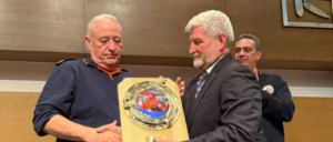 Ülkemizin güzide denizcilik kurumlarından Denizciler Dayanışma Derneği başkanlık bayrağı yapılan
