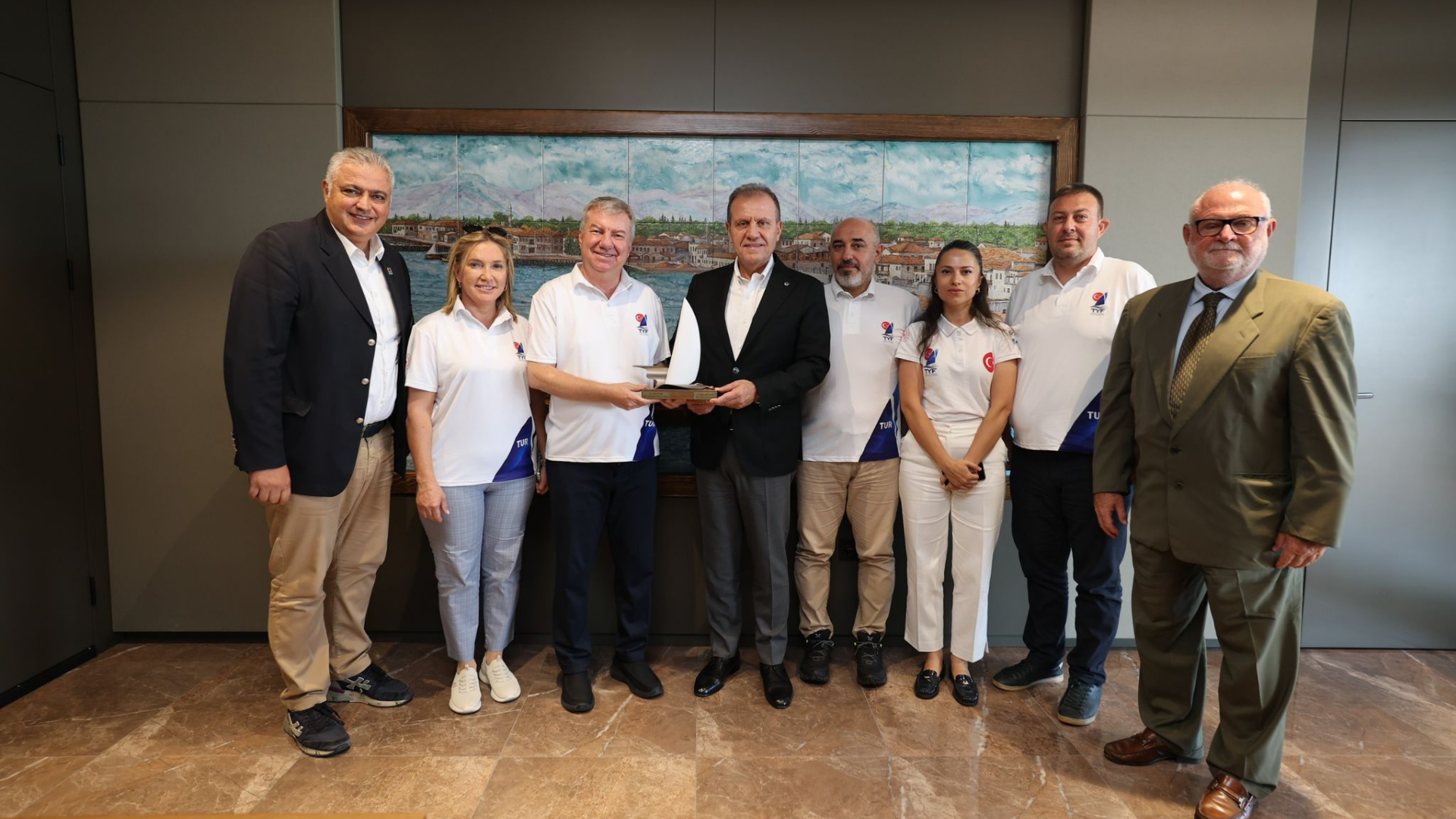 Türkiye Yelken Federasyonu’ndan Mersin’de Teşekkür Ziyaretleri 18-21 Eylül tarihleri arasında Mersin’de düzenlenecek olan TYF Anadolu Ligi