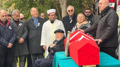 Atatürk’ün yakın silah arkadaşlarından Lütfi Müfit Özdeş’in torunu, cumhuriyetin kuruluş