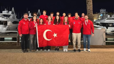 11–20 Aralık 2025 tarihleri arasında Vilamoura, Portekiz’de düzenlenen World Sailing