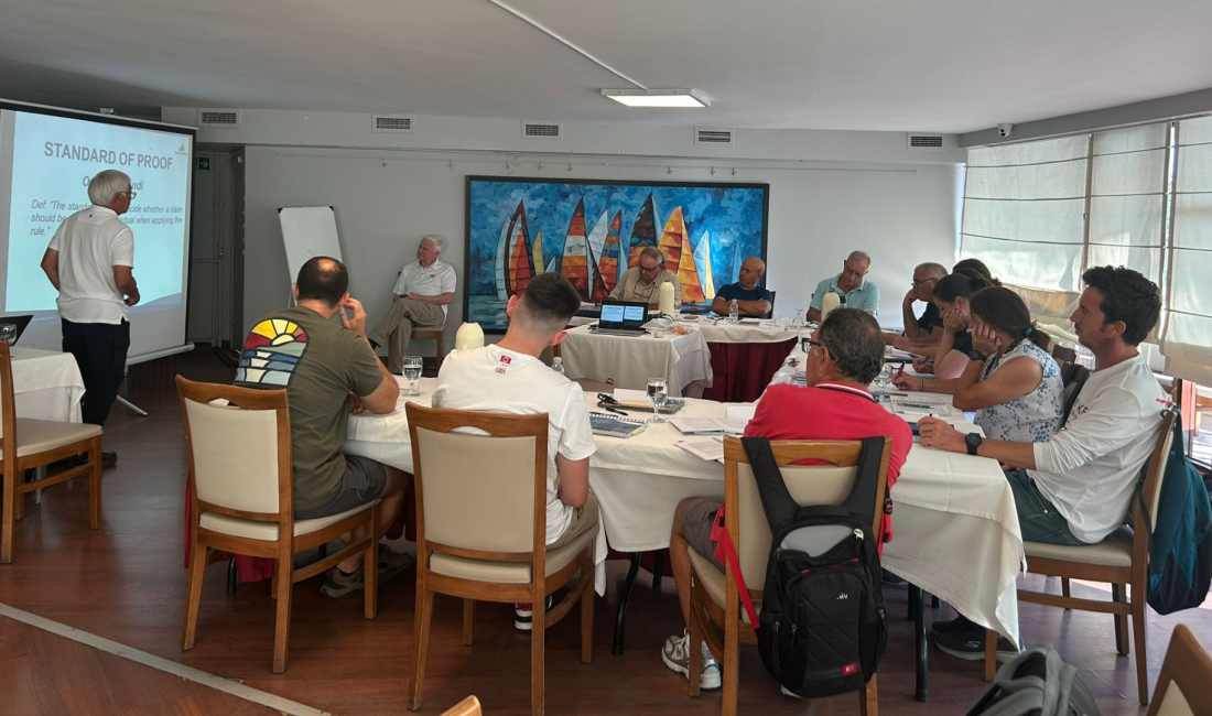 World Sailing Uluslararası Jüri Semineri İstanbul’da Başarıyla Tamamlandı. 5–7 Eylül tarihleri arasında Türkiye Açıkdeniz Yarış Spor Kulübü ve
