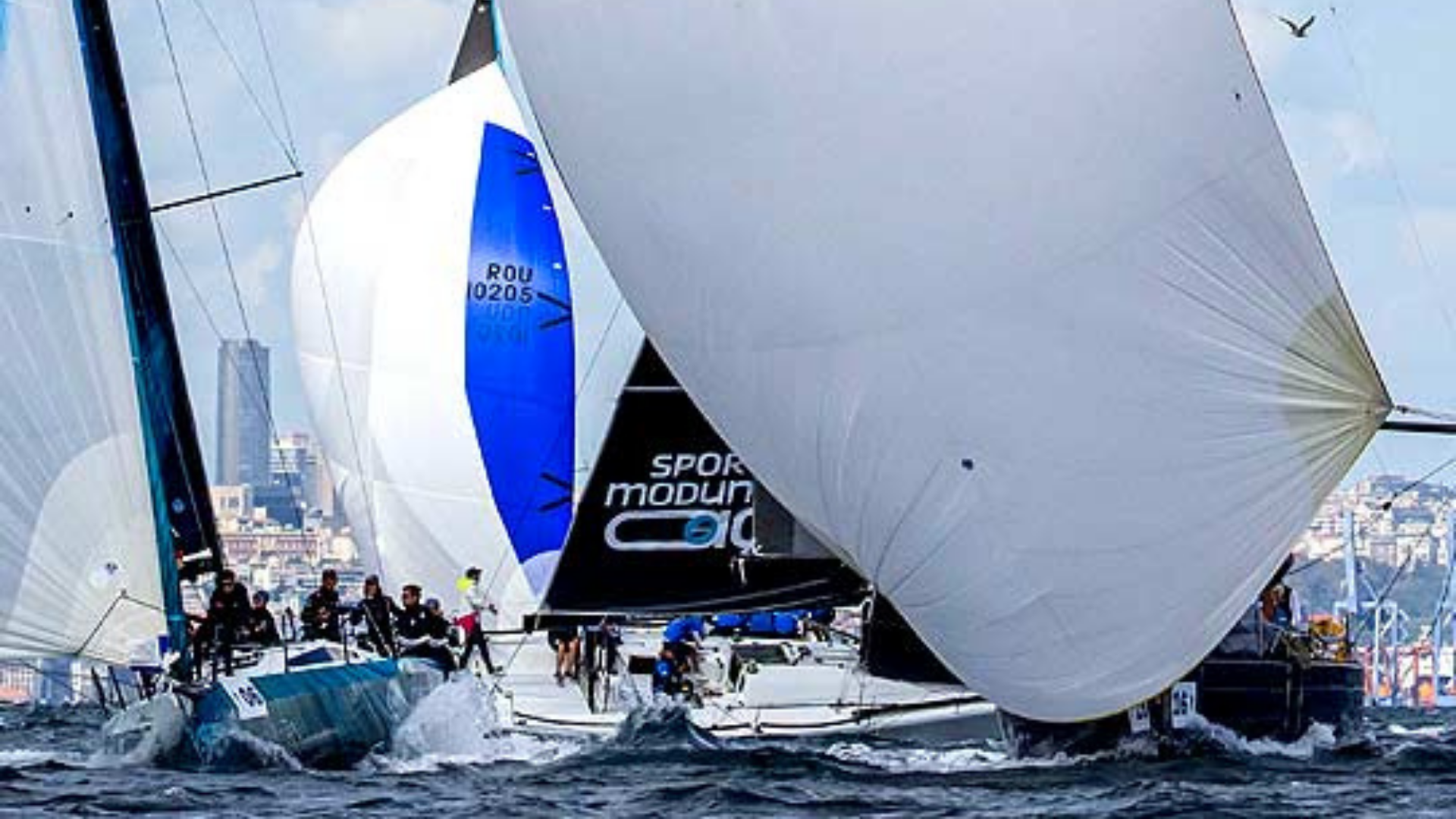 24. Bosphorus Cup’ın ilk gününde 3 yarış yapıldı Bosphorus Cup mücadelesi Caddebostan parkurunda gerçekleşen orsa-pupa rotalı iki yarışın ardından Prens Adaları çevresinde yapılan kıyı yarışı ile başladı. Bu yıl 24’üncüsü