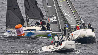 Aqua Florya AVM sponsorluğunda TAYK tarafından bu yıl 4’üncüsü düzenlenen yat yarışına “bol ödüllü” olmasına rağmen