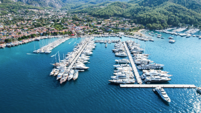 Fenerbahçe-Kalamış Yat Limanı ihalesini kazanan Koç Holding, geçtiğimiz Temmuz ayında Ülker Grubu’nun bağlı olduğu Yıldız Holding’in Göcek’teki iki