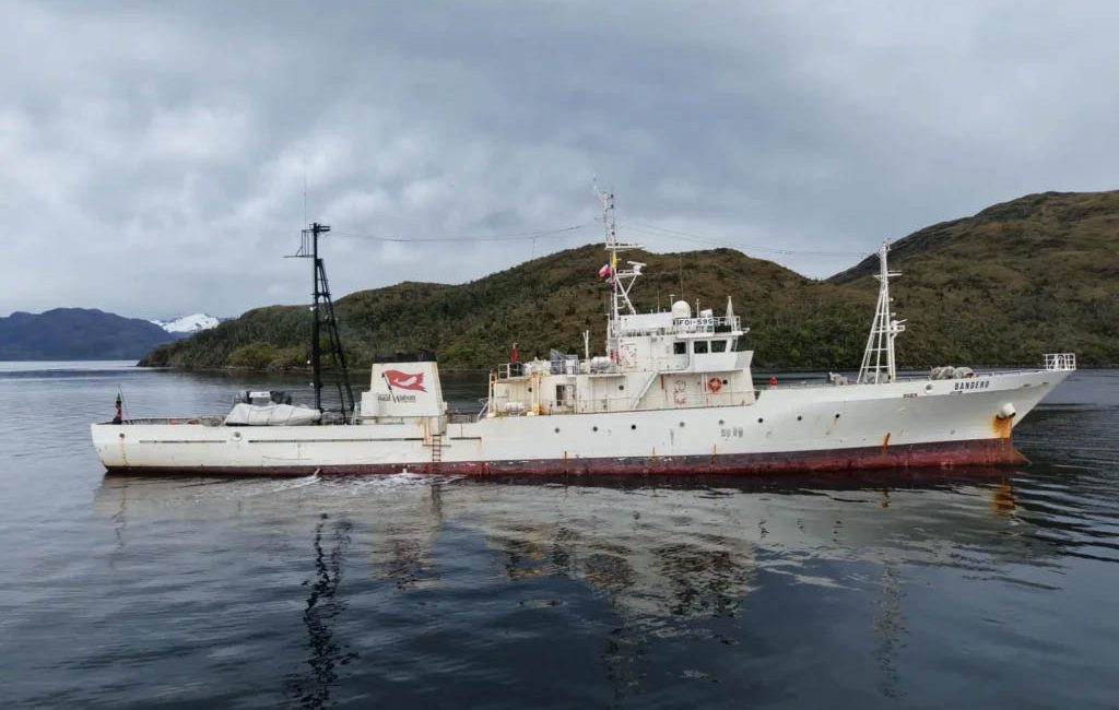 &nbsp; Icelandic authorities seized the 65-meter anti-whaling ship Bandero, operated
