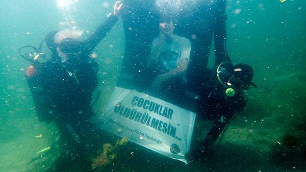 Toplumu derinden sarsan 15 yaşındaki Mattia Ahmet Minguzzi’nin iki çocuk
