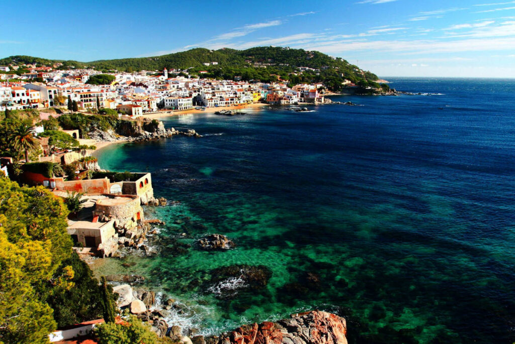 French Diver Dies During Dive Off Costa Brava as Investigation Begins A French diver has died following an incident during a