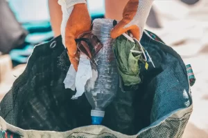 Plastic is on the rise on UK beaches (Photo: Aled