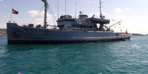 TCG IŞIN (A-589)TARİHÇESİ USS SAFEGUARD (ARS-25) (1944-1979) USS SAFEGUARD (ARS-25)