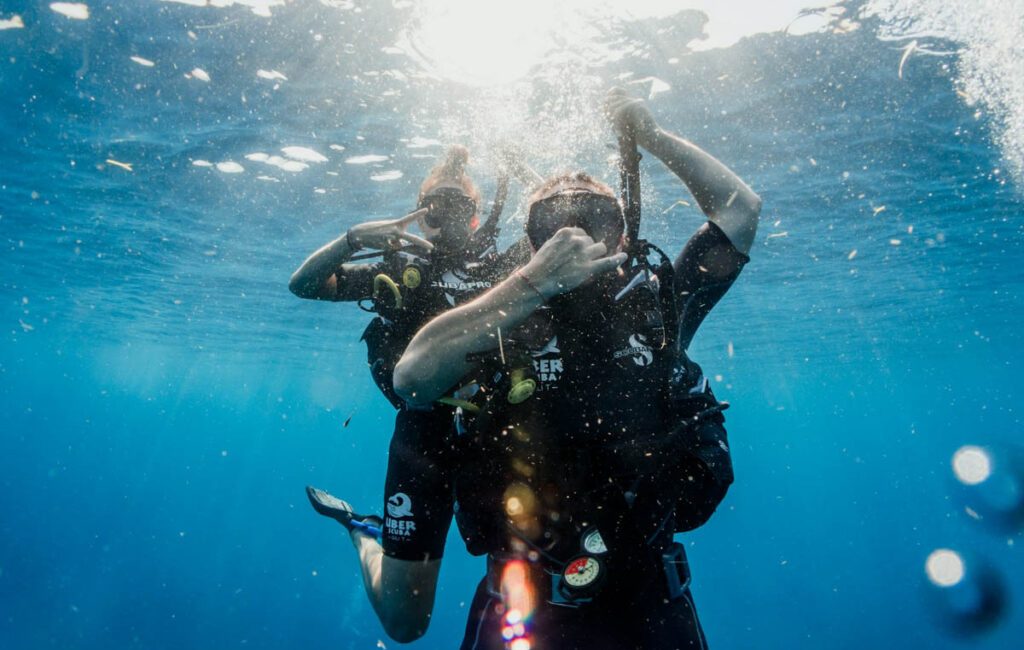 Deep Love Stories: Couples Who Met While Diving There is something quietly powerful about meeting someone who shares
