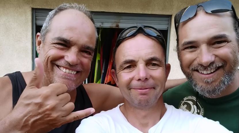 Spanish photographer Jesús Renedo (above left) and his hombres gear