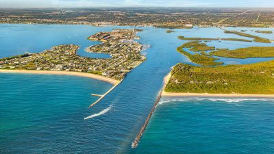 A routine lobster dive off the Florida coast took an