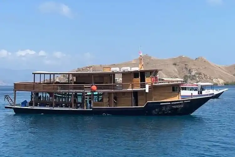 HTTPS KM Feronia capsized and sank on Tuesday afternoon (Photo: