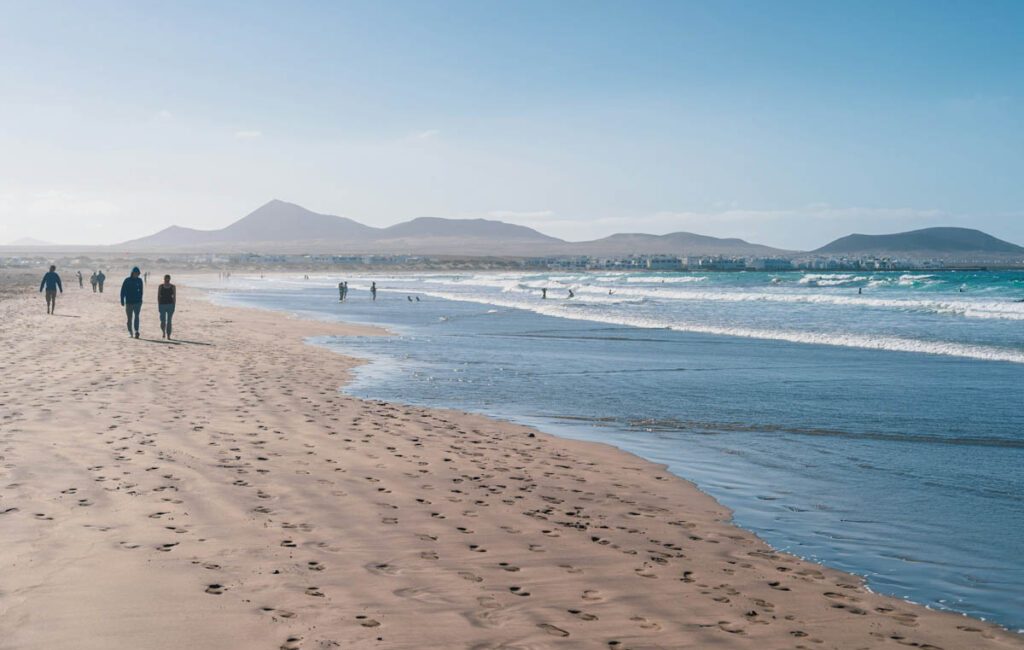 İspanya'nın Lanzarote adasındaki Playa Blanca'da meydana gelen bir tüplü dalış
