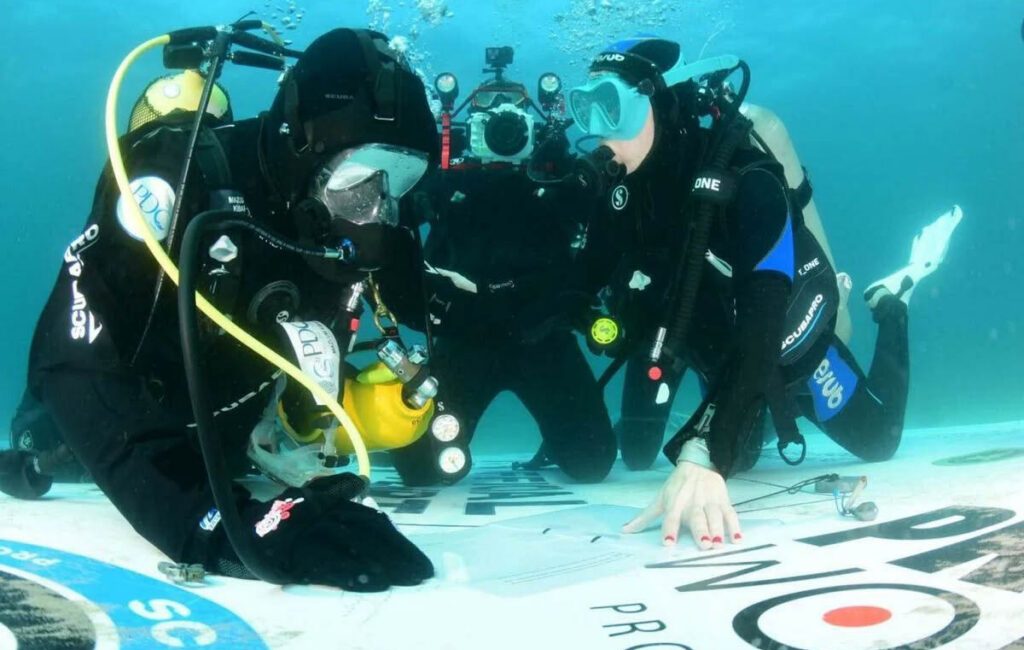 Spending a few minutes in cold water is uncomfortable. Spending