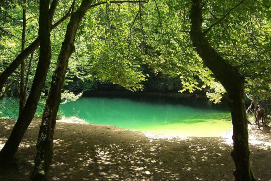 Fransa’nın güneybatısında, Lot bölgesindeki Saint-Sauveur kaynak sularında yaptığı keşif gezisinden