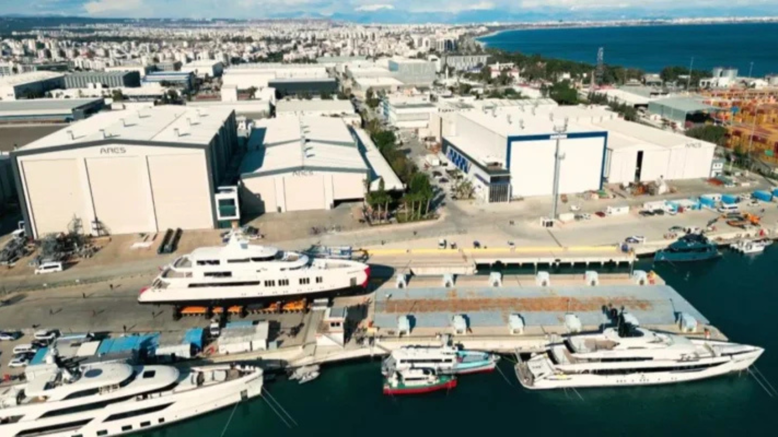 Antalya Serbest Bölge, yılın ilk 4 ayında ulaştığı ticaret hacmi,