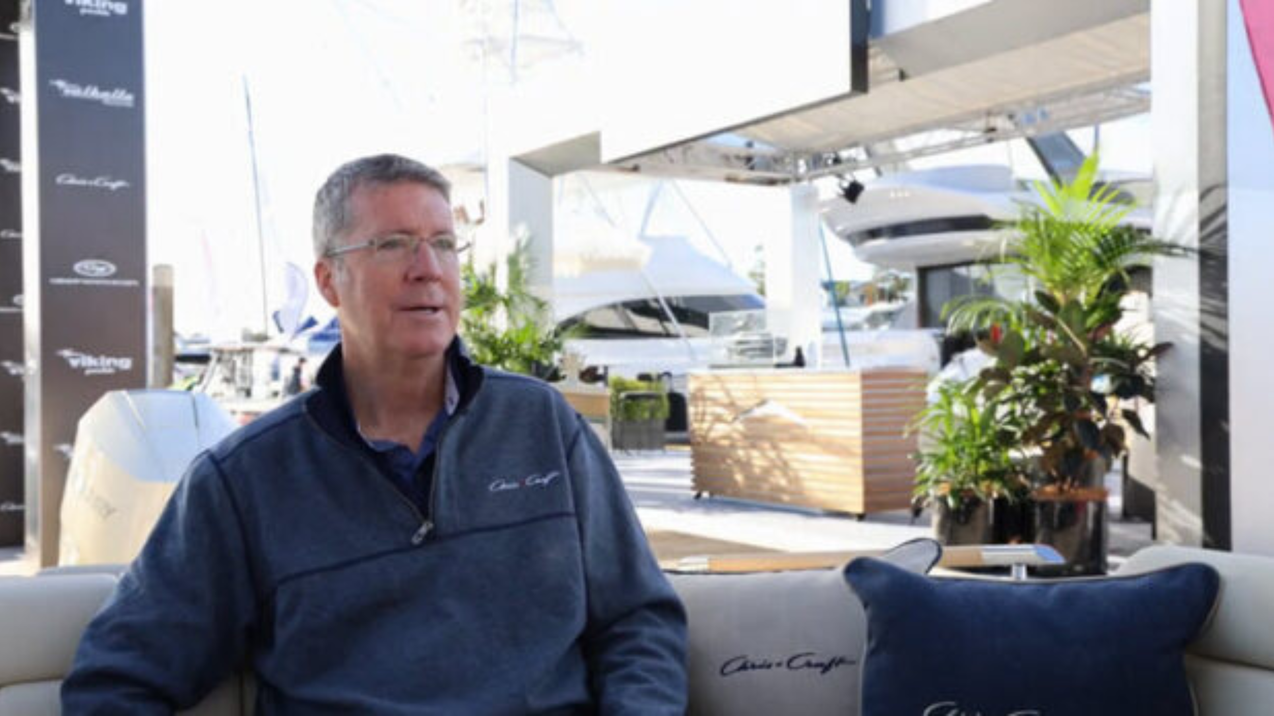 Better Boating Podcast'inde sunucu Jack Warwick, Chris Craft Başkanı Steve
