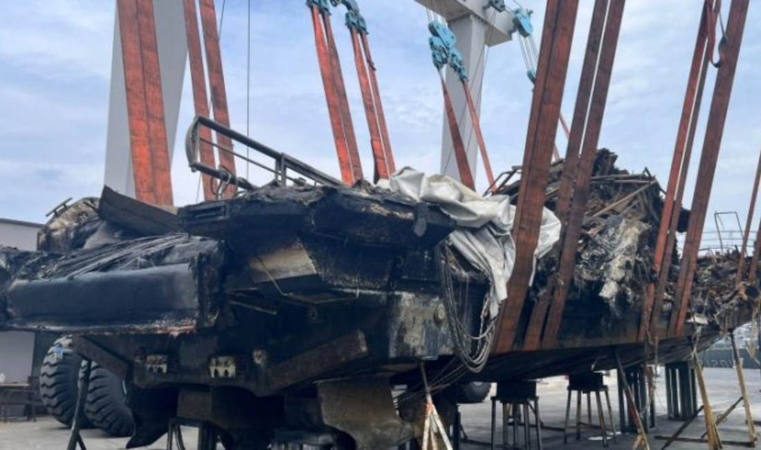 Bodrum’da Yanan Motoryatların Enkazı Kaldırıldı Muğla’nın Bodrum ilçesinde, Yalıkavak Marina’da çıkan yangın sonucu batan motoryatların