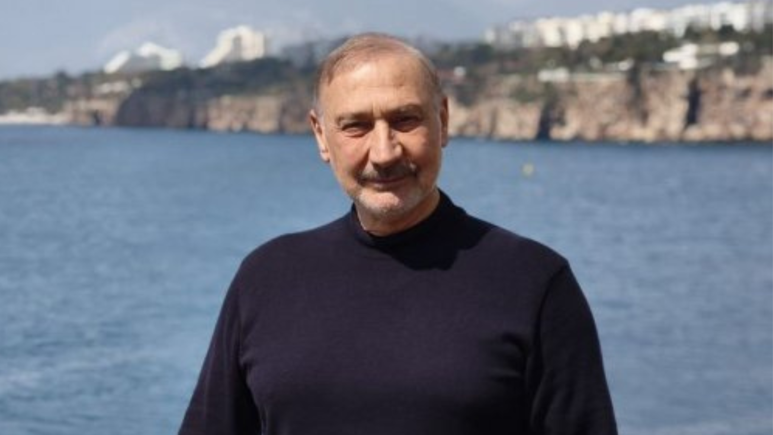 KEMER’İN 21 YILLIK DÜĞÜMÜ: MUSTAFA AYDEMİR İLE TARİHİ HESAPLAŞMA! Birinci Dünya Savaşı’nın kahramanlarından Topçu Yüzbaşı Mustafa Ertuğrul Aker’in hayatını,
