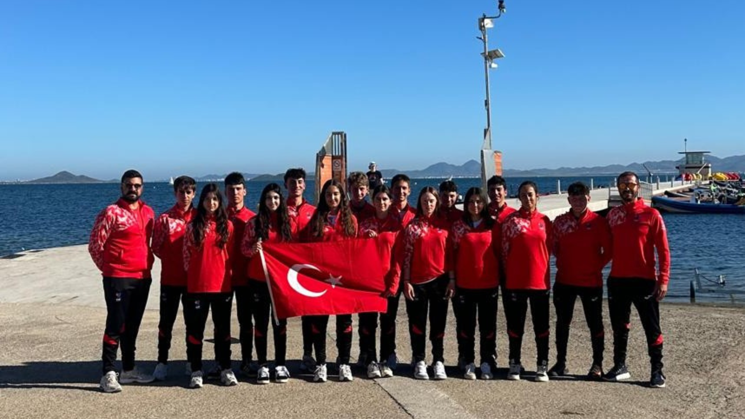 ILCA 4 Milli Takımımıza ILCA 4 Europa Cup ve ILCA 4 Avrupa Şampiyonası’nda Başarılar Dileriz! 6-9 Nisan Tarihleri arasında düzenlenecek olan ILCA 4 Europa Cup