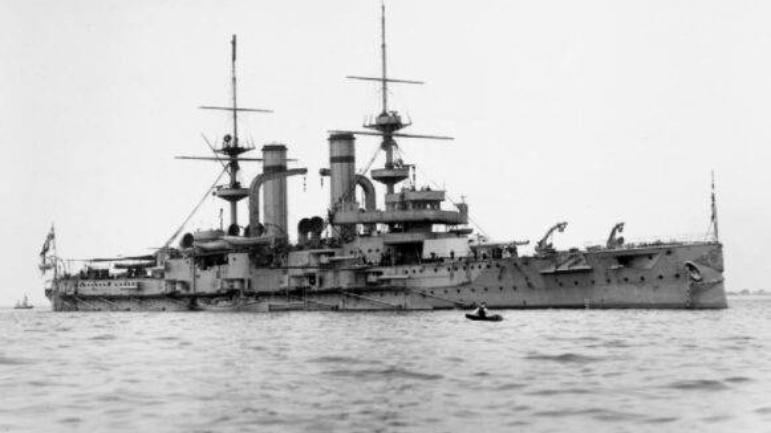 DENİZCİ FENERİ SERGİLENECEK Çanakkale Savaşları sırasında batırılan HMS Triumph zırhlısının enkazına gerçekleştirilen dalışlarda