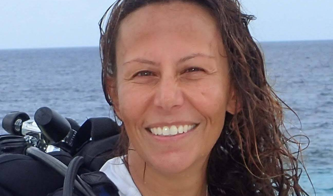 Deniz tutkunu, su altı gözlemcisi ve fotoğrafçısı Alev Özten Low,