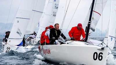 14. Eker Olympos Regatta kapsamında gerçekleşen J/70 yarışları, bugün yapılan