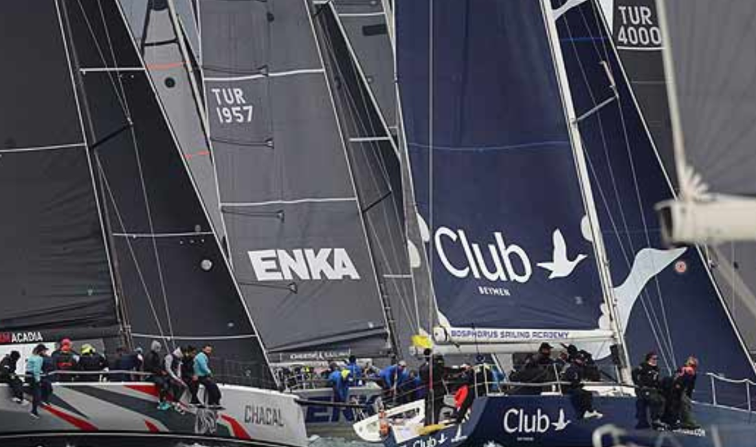 TAYK 2026 sezonunu Komodorlar Serisi-1 ile açtı TAYK ‘26 Trofesi’nin ilk kupa mücadelesi birinci gün iki şamandıra,