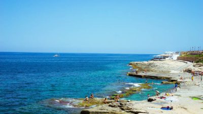 A 48-year-old Ukrainian diver has died after experiencing difficulties while