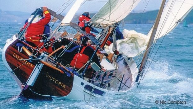 Cruising World’s Lin Pardey relates how a spinnaker run into