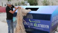 Antalya Büyükşehir Belediyesi, balıkçılıkta kullanılan ve ömrünü doldurmuş ağların denizde hayalet ağlara dönüşmemesi için Antalya Balıkçı Barınağı, Aksu Çayı ve Kaleiçi Yat Limanı’na ‘Denizleri Ağlatmayın’ sloganıyla 5 adet atık ağ toplama konteynerı yerleştirdi. Antalya Büyükşehir Belediyesi, deniz canlılarına zarar veren […]