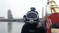 Edinilen bilgiye göre, 20 yıllık dalgıç Ali Çilingir, gemi pervanesi temizlerken öldü.Starof Shipping SA adlı firmaya ait Moldova bayraklı SKYMOON 1 adlı geminin pervane bakımıiçin suya giren dalgıç, geminin pervanesi çalışmaya başladığı sırada hortumu dolanan Çilingir hayatını kaybetti. Ölümü şüpheli […]