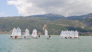 Mavi Göl Optimist Yelken Yarışları Isparta’nın Eğirdir ilçesinde start aldı.