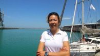Yelken sporcusu Başak Mireli, ‘Türkiye Turu Rekoru’nu yelken gücü ile tek başına hiç durmadan kırmak için Hopa ilçesinden Karadeniz’e açıldı. Hopa – İskenderun arasında yaklaşık 15 gün sürmesi beklenen 1500 millik rotayı tamamlamayı başarması halinde Mireli, bu parkuru tek başına […]