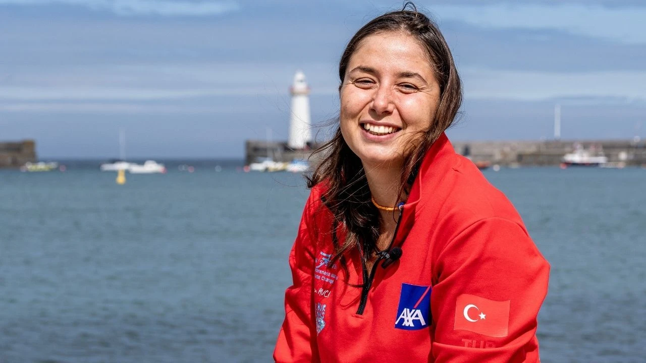 Unutmayın, büyük değişimler büyük sorularla başlar. O yüzden kendimize soralım: